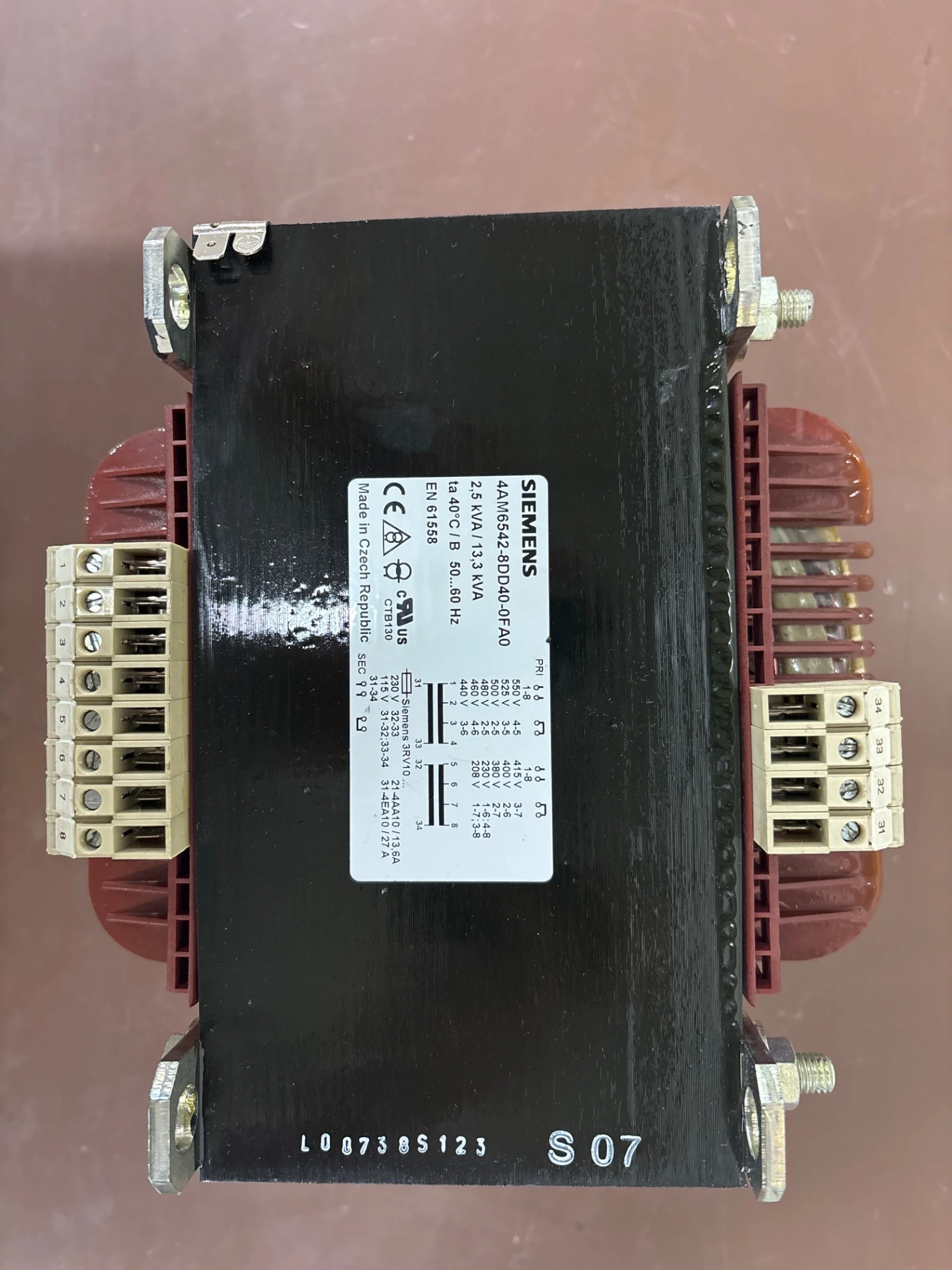 Used SIEMENS 4AM6542-8DD-0FA0 Transformers Illinois US | Aucto #1310719