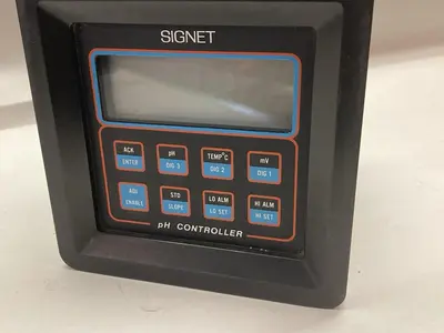 Used SIGNET MK710-3 pH Meter Ohio US | Surplus Asset Holdings #1403106