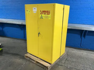 Used EAGLE MANUFACTURING 9010 Cabinets Ohio US | HGR 24 #1446197