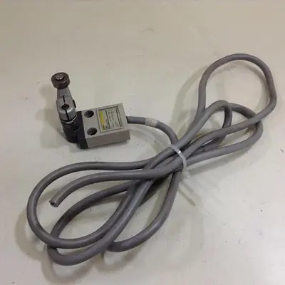 USED OMRON D4C-9033