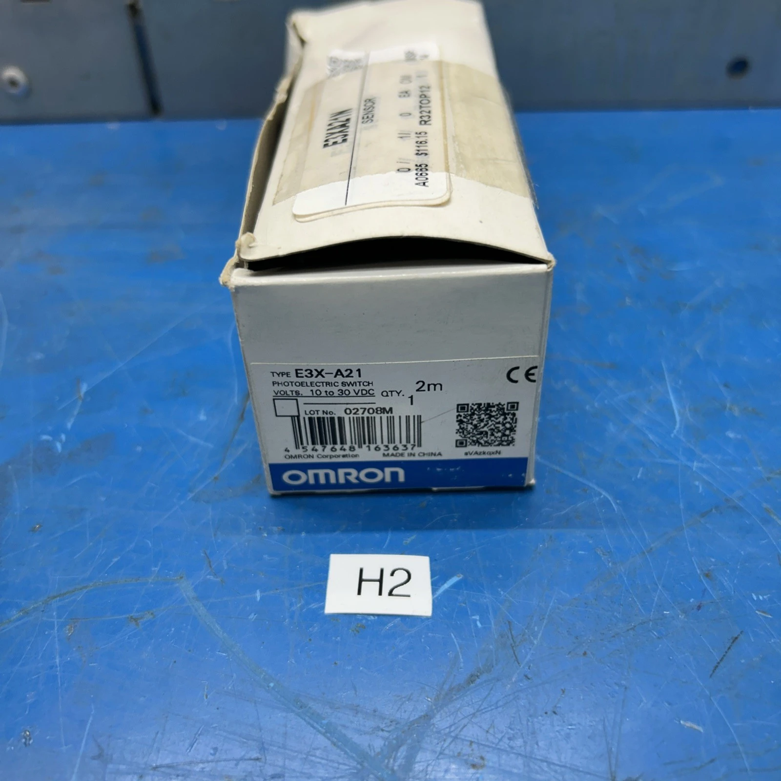 NEW Omron E3X-A21