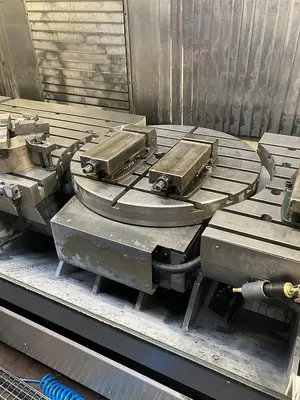 Used 2016 AXA VHC 3 XTS Vertical Machining Centers CZ | Amaron s.r.o. #1056752