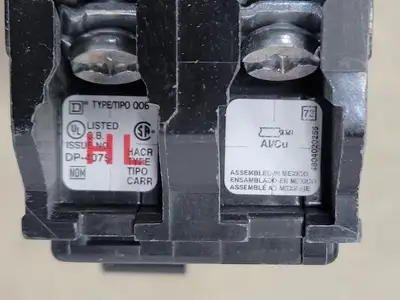 USED SQUARE D QOB220