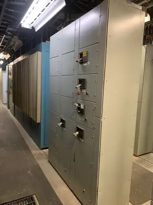 Five Star Double-Sided Motor Control Center (MCC), 600V Max., 1000A, 12 Buckets