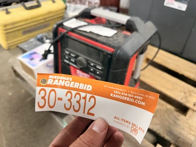 Used MILWAULKEE M18 CHARGER RADIO Battery Chargers Michigan US | Miedema Asset Management Group #1369573