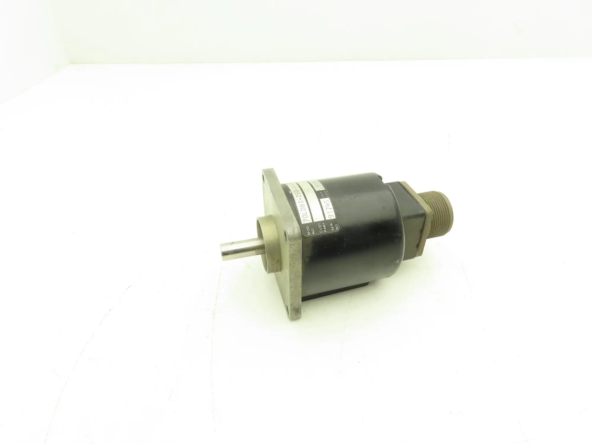 Litton 70LDBI-250-1-1-0 Rotary Encoder 3/8" Shaft 10 Pin Connector