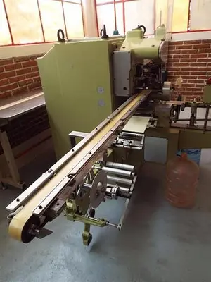 Nuovafima model B-200 Die Fold Wrapper for Chocolates