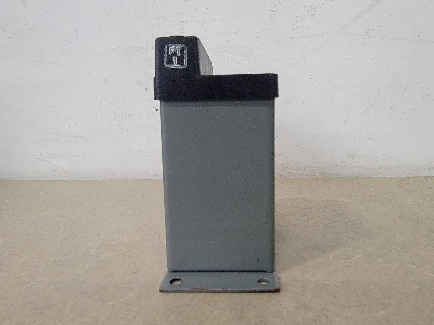 NEW SQUARE D CLE-202001
