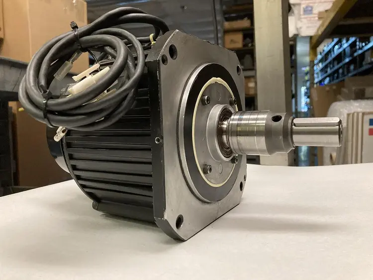 Used YASKAWA ELECTRIC SGMDH-12A2A-YRA1 Servo Motors Ohio US | Surplus Asset Holdings #1188617