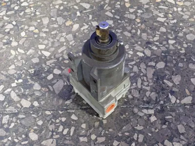 USED HUBBELL 2210262CC4