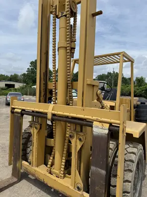 Used 1998 CLARK C500-Y160 DGM Internal Combustion Forklifts: Pneumatic Tire Kentucky US | Proxy Equipment #1385155