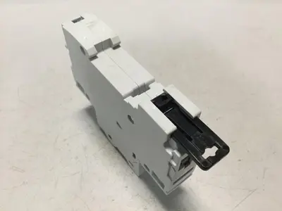 USED ALLEN BRADLEY 1492-SP1C100 SER B
