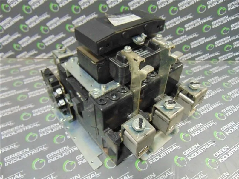 General Electric CR305G0** NEMA Size 5 Contactor 75-200 HP 460-480V Coil Used