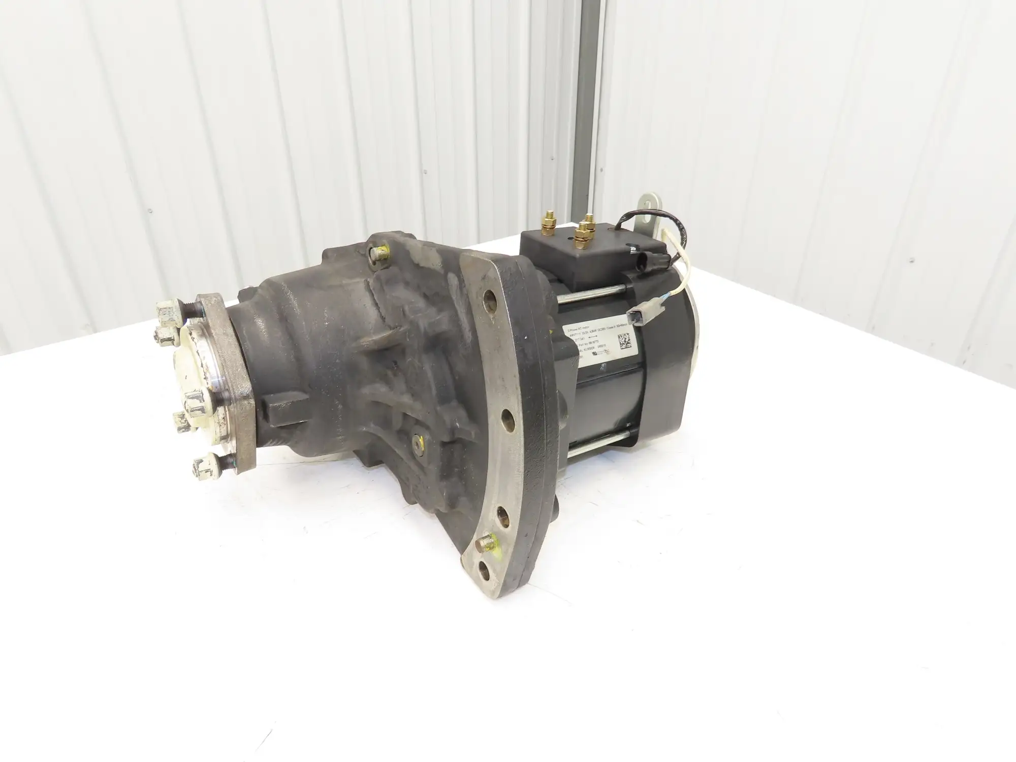 Yale 8818770 Forklift Front Left Drive Axle & Motor 5-Lug Off ERP035VTN36TE084