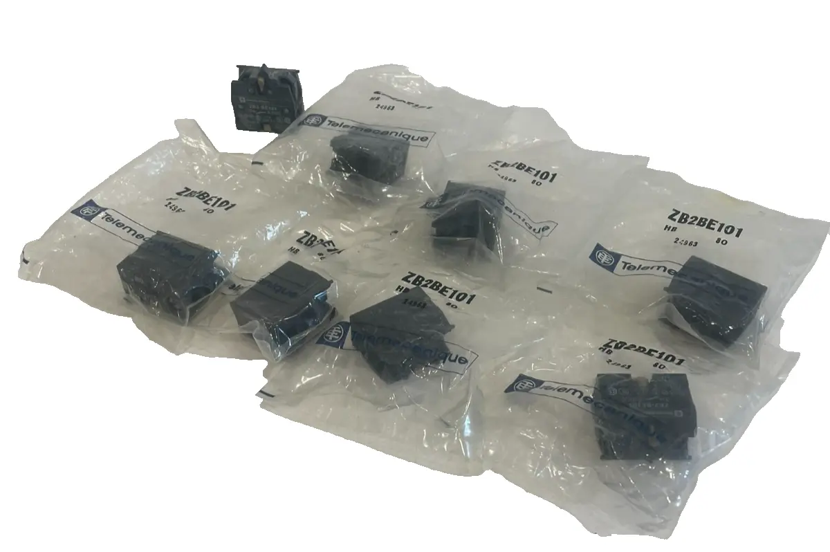 NEW LOT OF 8 TELEMECANIQUE ZB2BE101 CONTACT BLOCK
