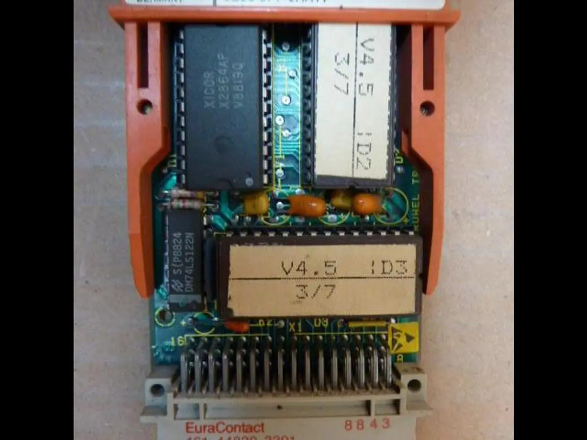 USED SIEMENS 6ES5 374-0AA11
