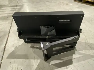 USED HOPE INDUSTRIAL SYSTEMS UNIVERSAL MOUNT TOUCHSCREEN MONITOR 23.8" SCREEN, W/ ARM EXT.
