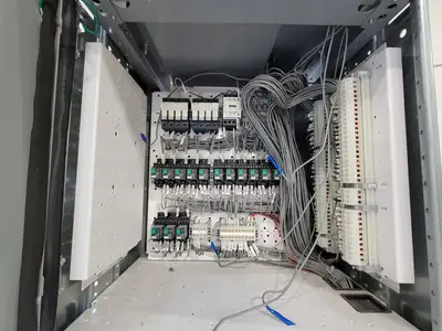 USED SQUARE D POWER-ZONE 4