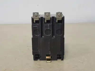 USED SQUARE D QOB320