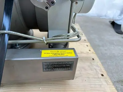 PFEIFFER VACUUM TPH 2200 UC TURBO PUMP, PM P02 005