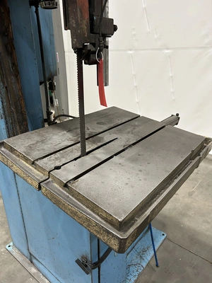 DoAll 2024-V5 High Column Vertical Saw