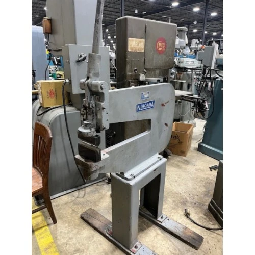 Used NIAGARA MODEL Deep Throat Presses New Jersey US | American Machinery Liquidators #510804