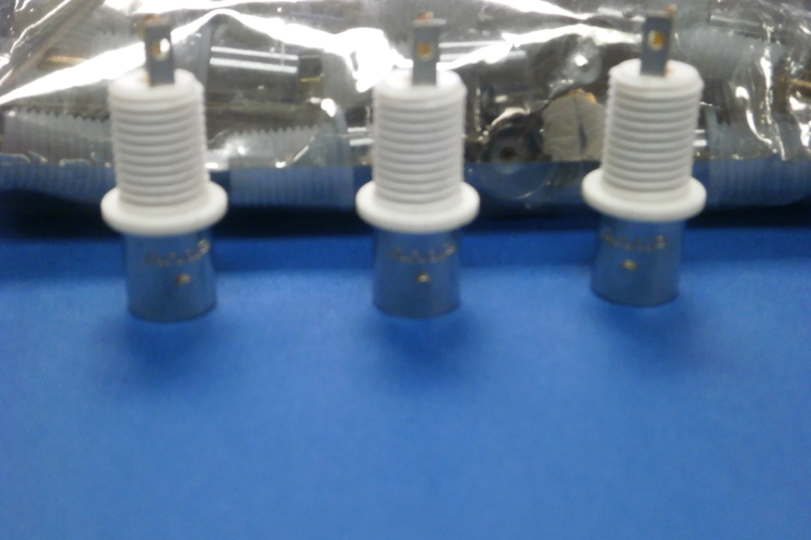 NEW Amphenol 70SA