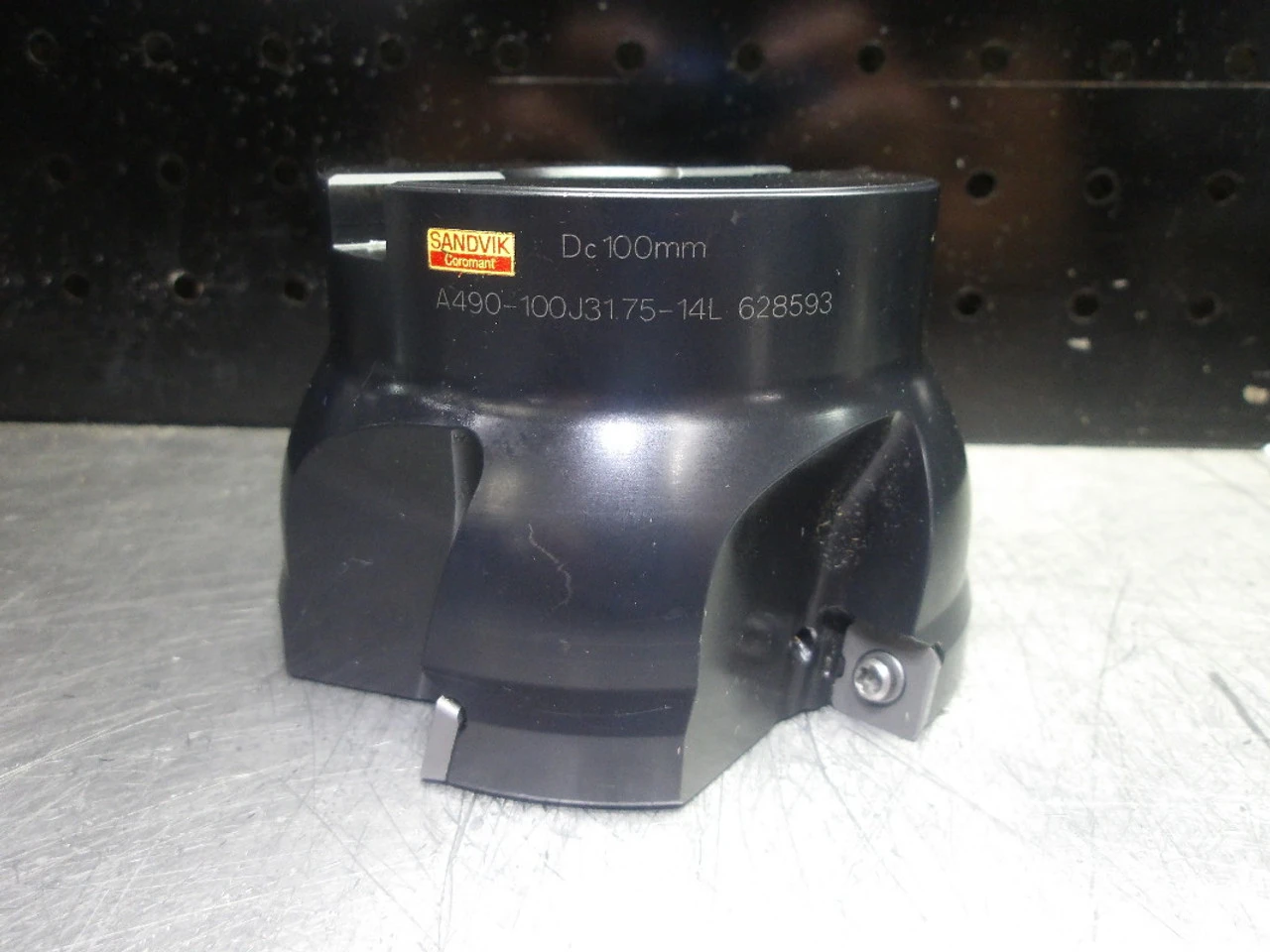 Sandvik 100mm Coolant Thru Facemill 1.25" Arbor A490-100J31.75-14L (LOC2702B)