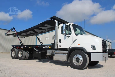 New | in-Stock 2027 FREIGHTLINER 114SD PLUS Rolloff Trucks Texas US | Roll Off Truck World #1507657