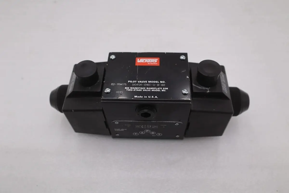EATON/VICKERS,  DG4S4-016C-U-B-60 Hydraulic Pilot Valve NEW NO BOX STOCK GF-753
