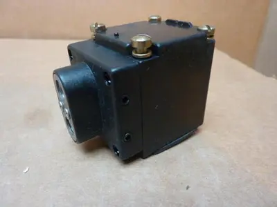 NEW CUTLER HAMMER E51DF1