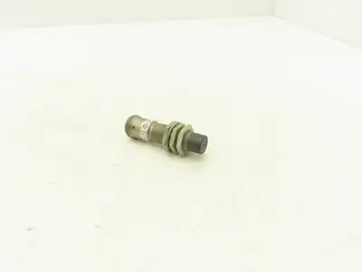 Allen Bradley 872C-D8NP18-N4 Proximity Sensor/Switch 10-30VDC Ser C 18mm Dia