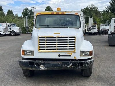 Used 2000 _UNKNOWN_ _UNKNOWN_ Fuel & Lube Trucks Oregon US | KNM Equipment Sales & Service #1363620