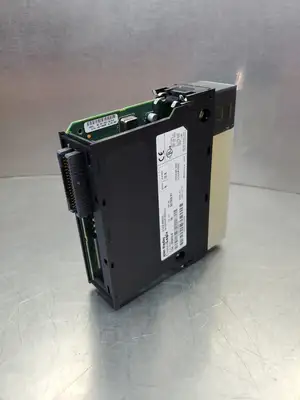 USED Allen-Bradley 1756-M08SE/B CAT Rev. 06 F/W Rev. 12.6