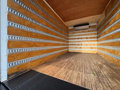 Used 2019 ISUZU NPR XD Reefer Trucks Florida US | Truck and Van Outlet #1509164