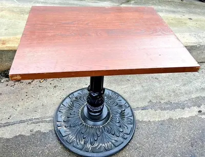 22" Round Restaurant Table Base with Beautiful Design