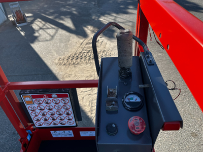 USED 2015 Skyjack SJ3219