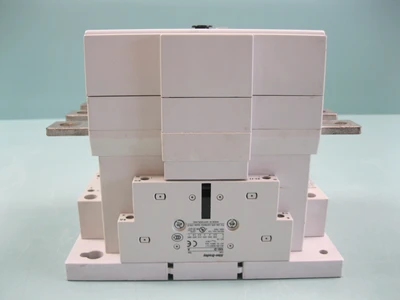 USED Allen-Bradley 100-D300