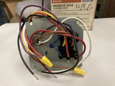 New | in-Stock HONEYWELL R8239B1043 HVAC Parts and Equipment | Surplus Asset Holdings #1196048