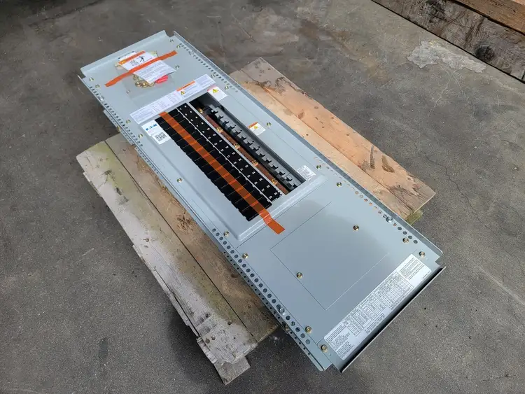 New | in-Stock EATON PRL1A3225X30C Switchgears British Columbia CA | Lenmark #238942