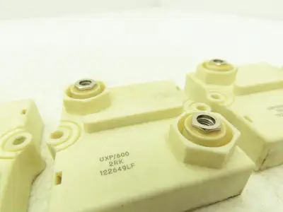 UXP/600 2RK Ultra High Power Resistor 600W (3)2RK (1)SK6K  Lot of 4