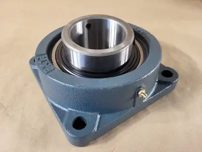 NEW AMI BEARING UCFX17