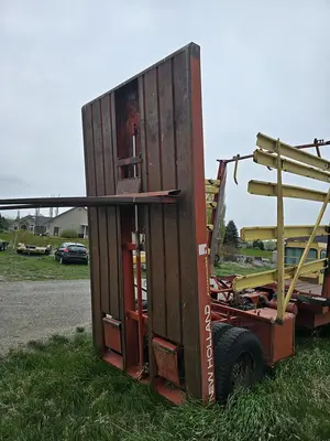 USED NEW HOLLAND 1075