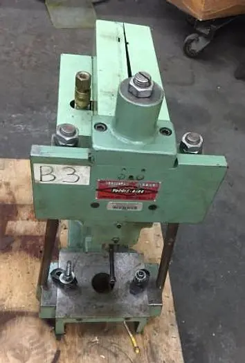 2522-220 Joraco 5-Ton Toggle-Aire Pneumatic Air Press, Model 1530