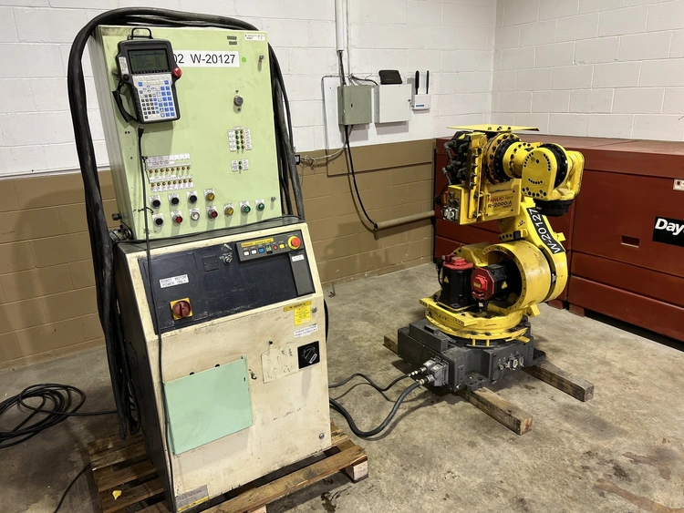 Used 2003 FANUC R2000iA/165CF Robots Michigan US | K.B. Industries LLC #17283