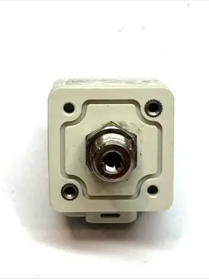 USED SMC PRESSURE SWITCH