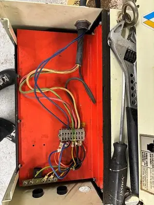 USED 1995 TAKUMI V15A