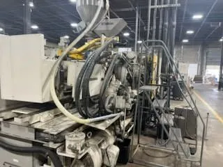 1999 TOSHIBA ISGS500WV21-27 Injection Molding Horizontal/Vertical | Machinery Network (7)