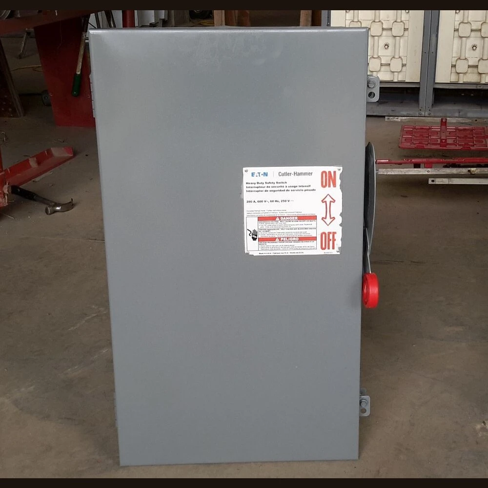 Cutler-Hammer 200 Amp Disconnect