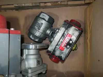 2 PALLETS OF ASSORTED ACTUATORS, JAMESBURY, HYTORK, DRESSER, ALLEN SHERMAN- HOFF, TRIAC CONTROLS